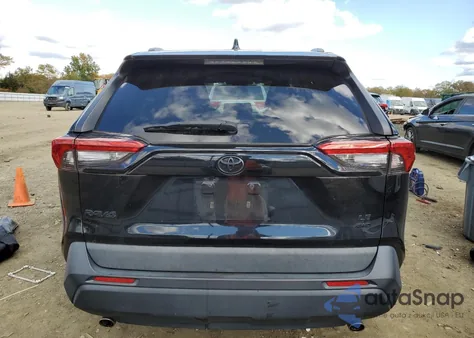 2021 Toyota Rav4 Le z USA, uszkodzony, nr VIN 2T3F1RFV2MW178251